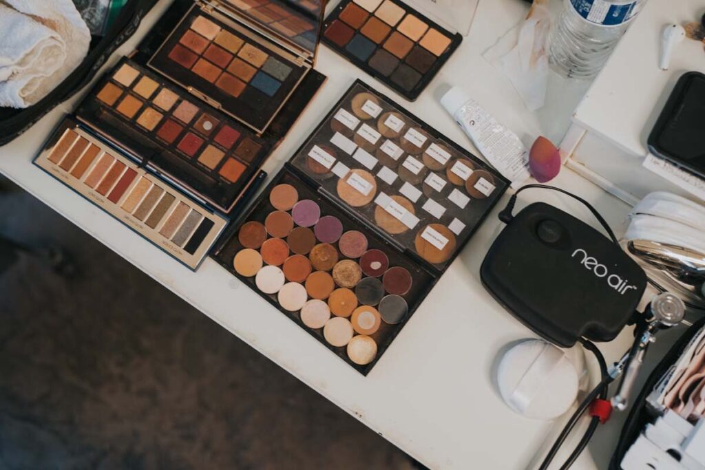 What beauty products are essential for a beginner’s makeup kit?