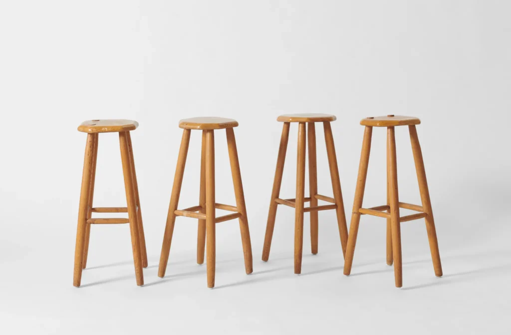 Bar Chairs Manufacturer