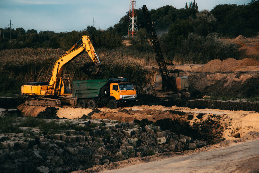 Shotcrete Machines and Contractors: The Backbone of Modern Construction and Mining"