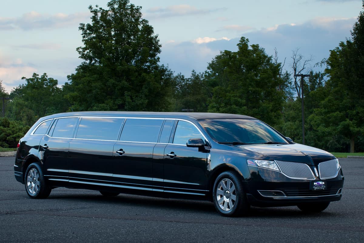 Prom Limo Service The Perfect Way to Celebrate in Style