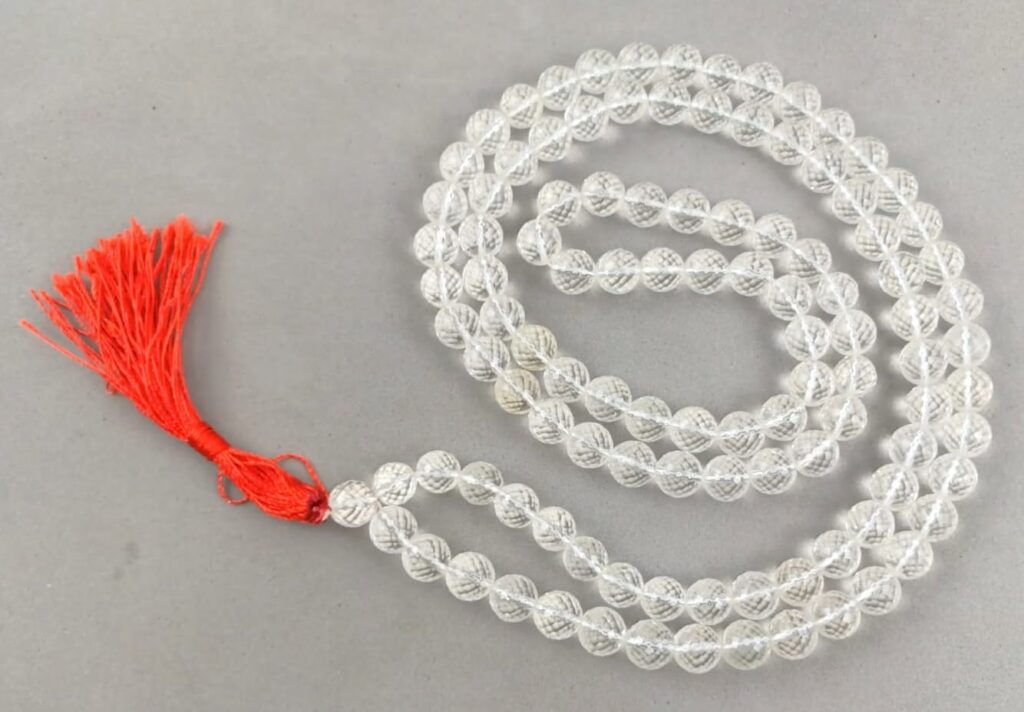 Stunning Crystal Beads Necklaces for a Chic & Elegant Look