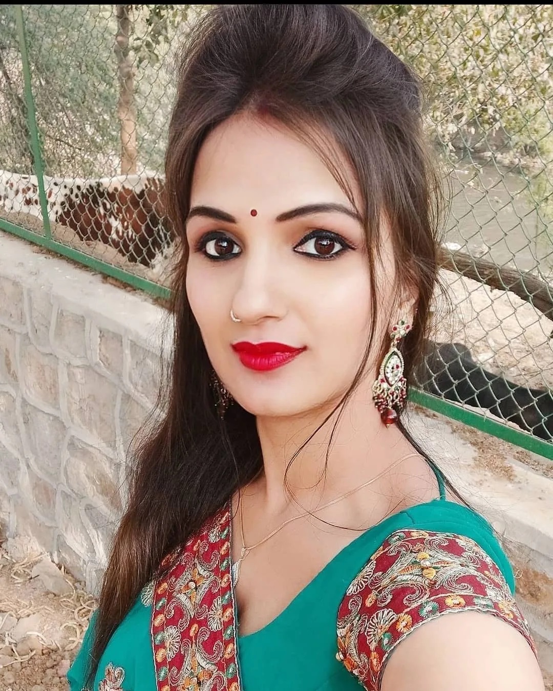 Gomti Nagar Call Girl