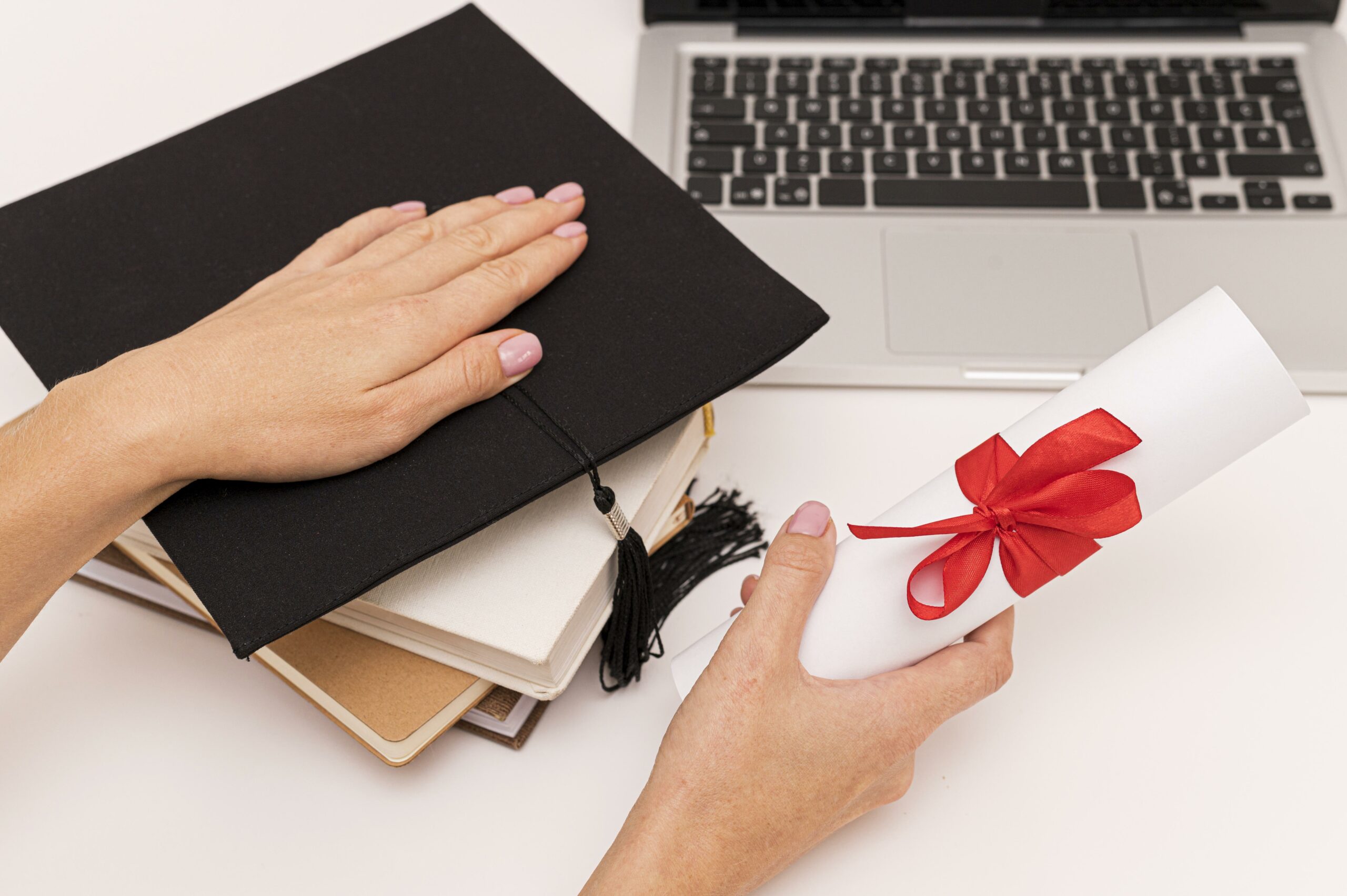 graduation-diploma-certificate-graduation-hat