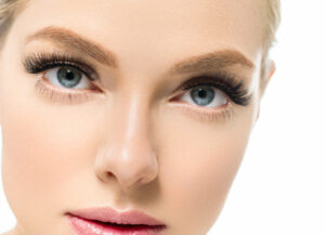 Eyelash extensions in Islamabad