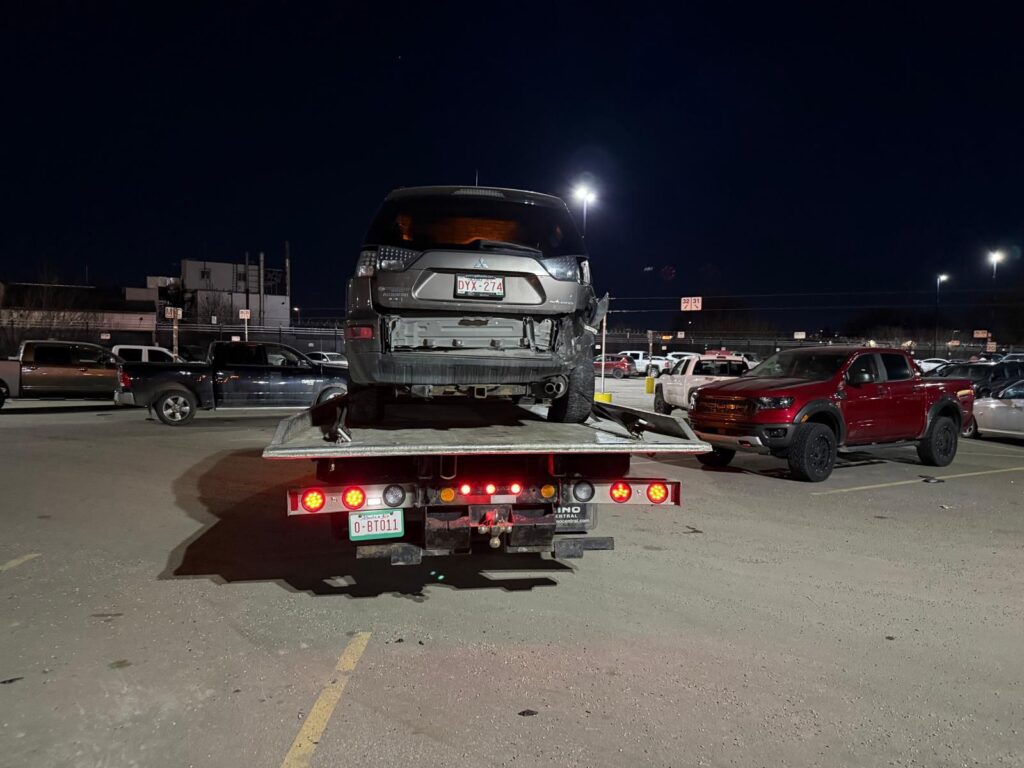 24/7 Roadside Assistance and Towing in Calgary