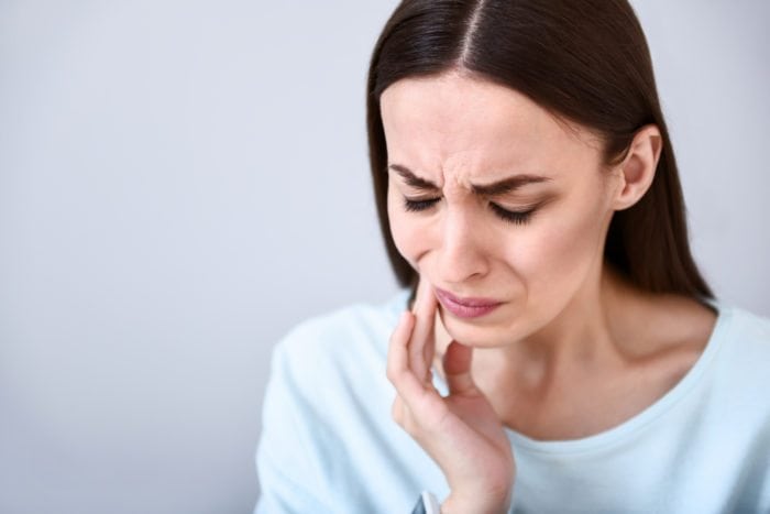 Should You Be Doing the 3-Finger Test for TMJ? Hereโs What You Need to Know