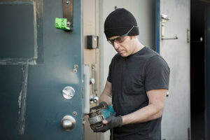 locksmith near me, local locksmith, lock out service