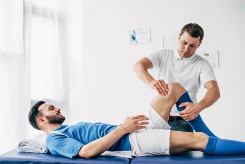 أخصائي العلاج الطبيعي في الإمارات العربية المتحدة