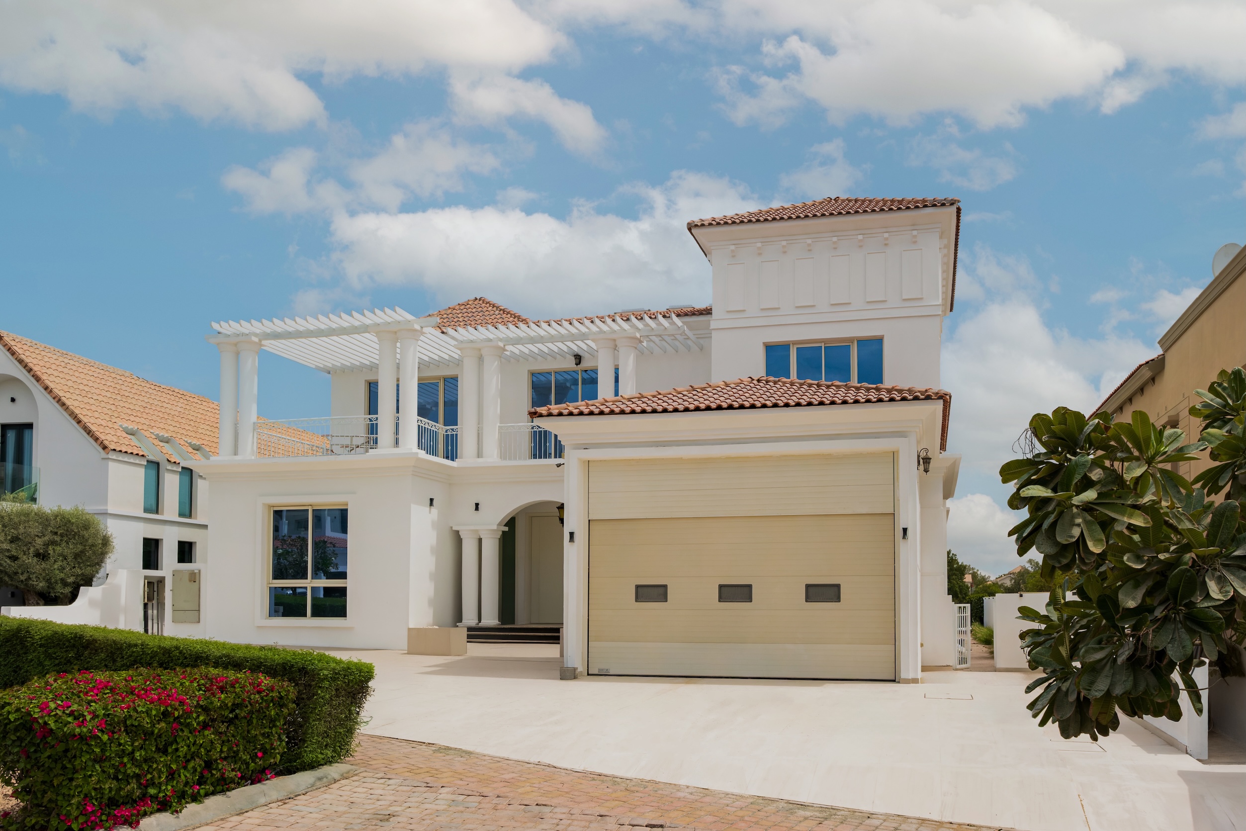 buy property in Dubai