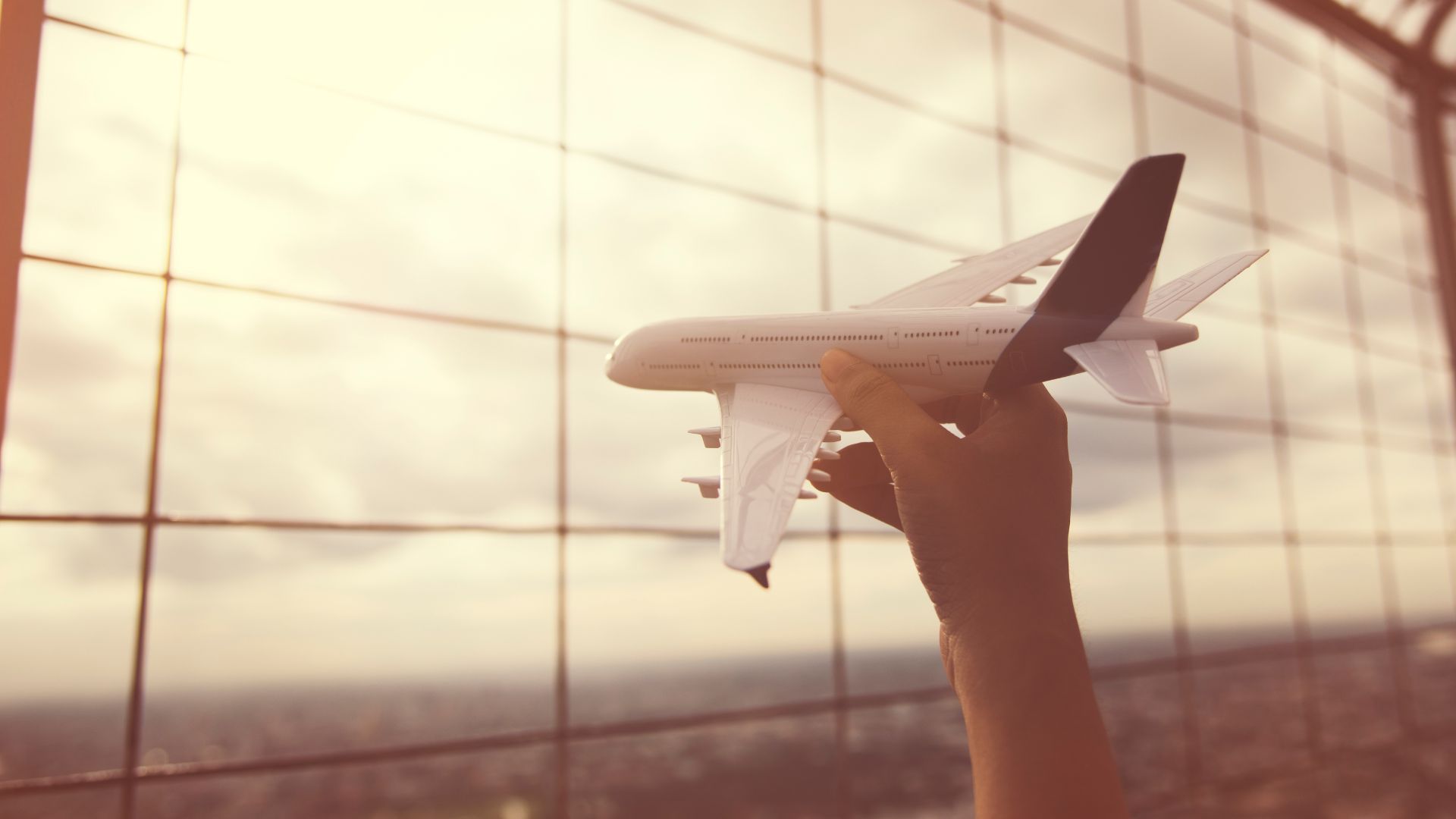 How do I speak to a live person at Etihad Airways (2)