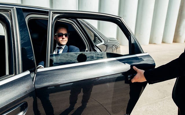 Luxury Transportation Service in Rogers Park AK