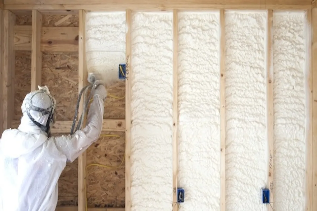 spray foam insulation company in Lowell, MA