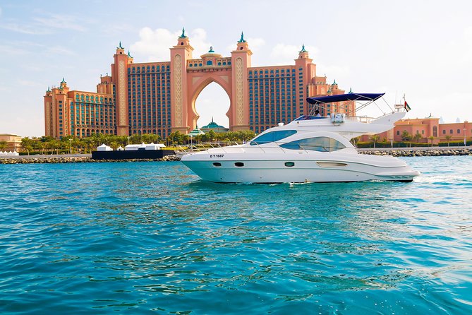 yacht tour in Dubai