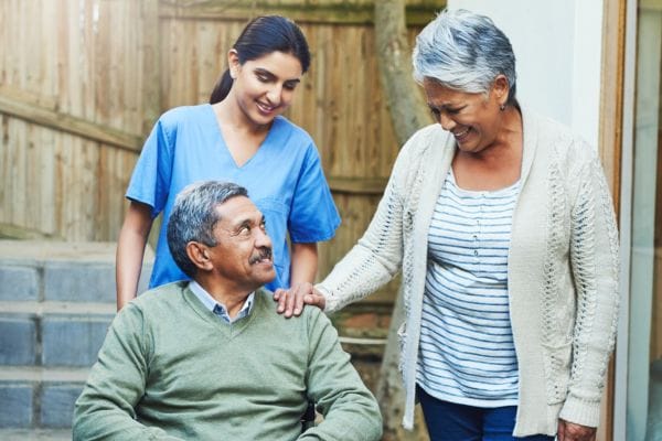 Expert Home Nursing Services in Dubai – Book Now!