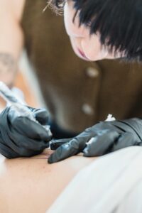 cleaning tattoo machine