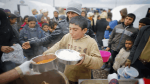 donate food to Syrian families