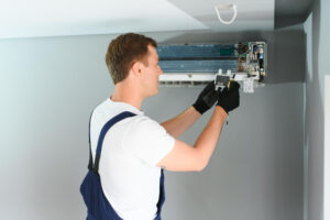 The Homeowner’s Handbook to Emergency Air Conditioning Repair in Chicago